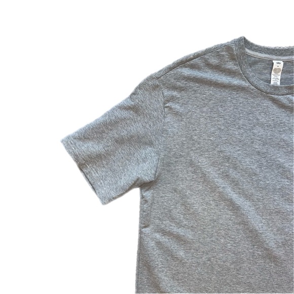 ALO Yoga Men's Double Take Heather Gray Short Sleeve Tee - Picture 4 of 7